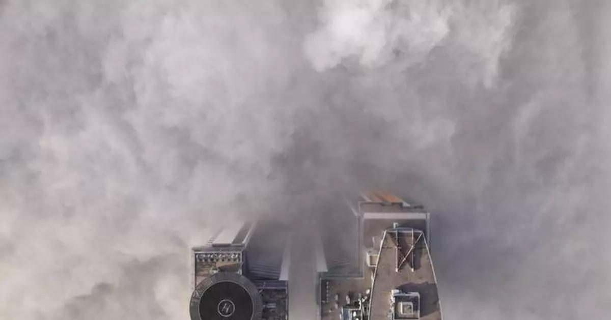 Schools told to keep children inside as polluted fog envelops Bosnian capital