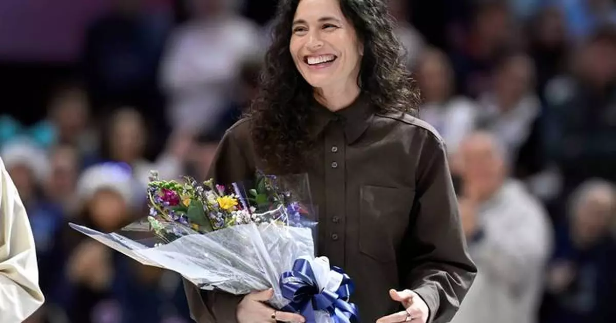 Sue Bird has jersey retired at UConn ahead of top-ranked Huskies' game against DePaul