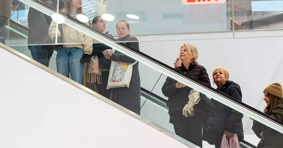 A guide to good manners at the retail counter this holiday season