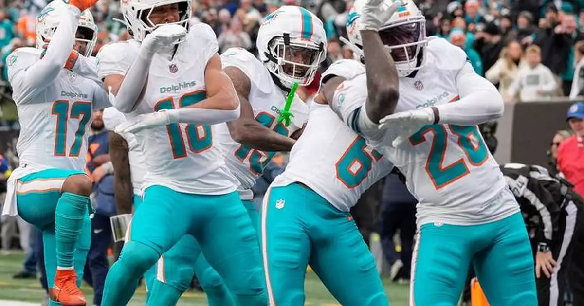 Top photos from Week 14 of the NFL season