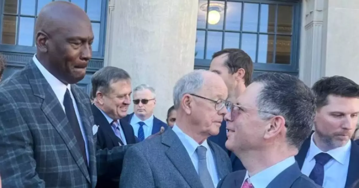 NASCAR settles federal antitrust case, gives all teams the permanent charters they wanted