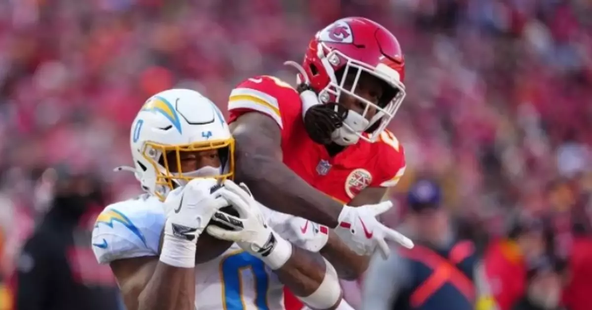 Mahomes tears ACL as Chargers eliminate Chiefs from playoff contention with 16-13 victory