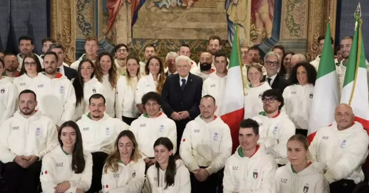 Italy’s 4 flag bearers for Milan Cortina Winter Olympics honored in handover ceremony