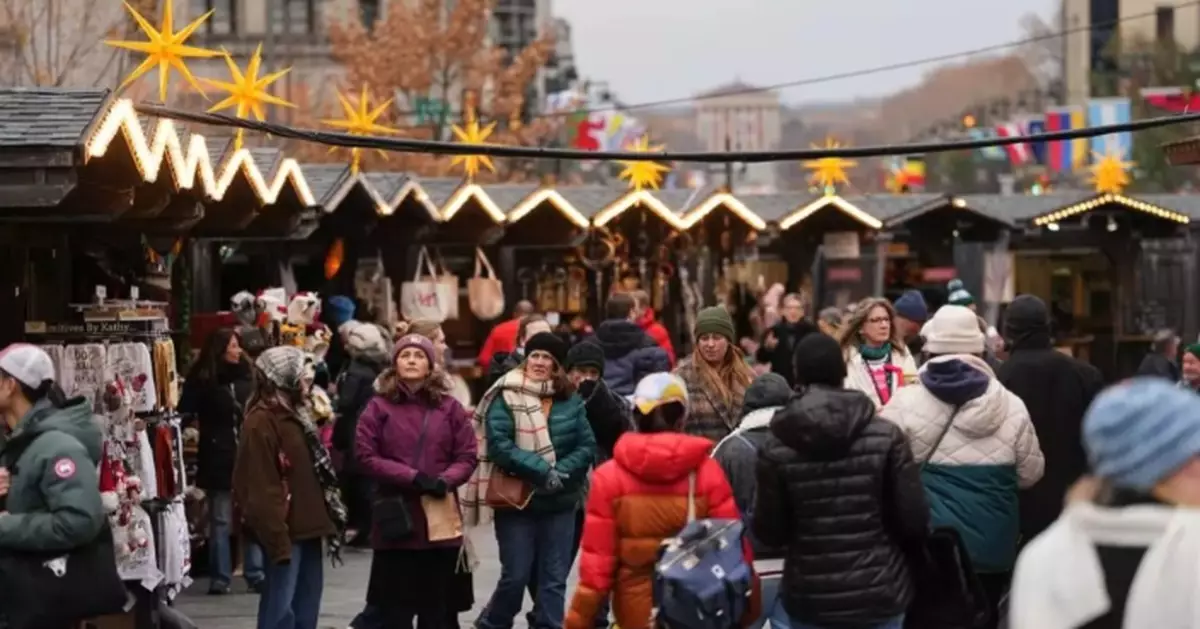 Resilient US consumers drive strongest economic expansion in 2 years