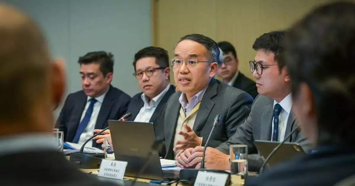 Hong Kong Aims to Become Global Hub for Gold Trading and Storage, Announces Financial Services Secretary