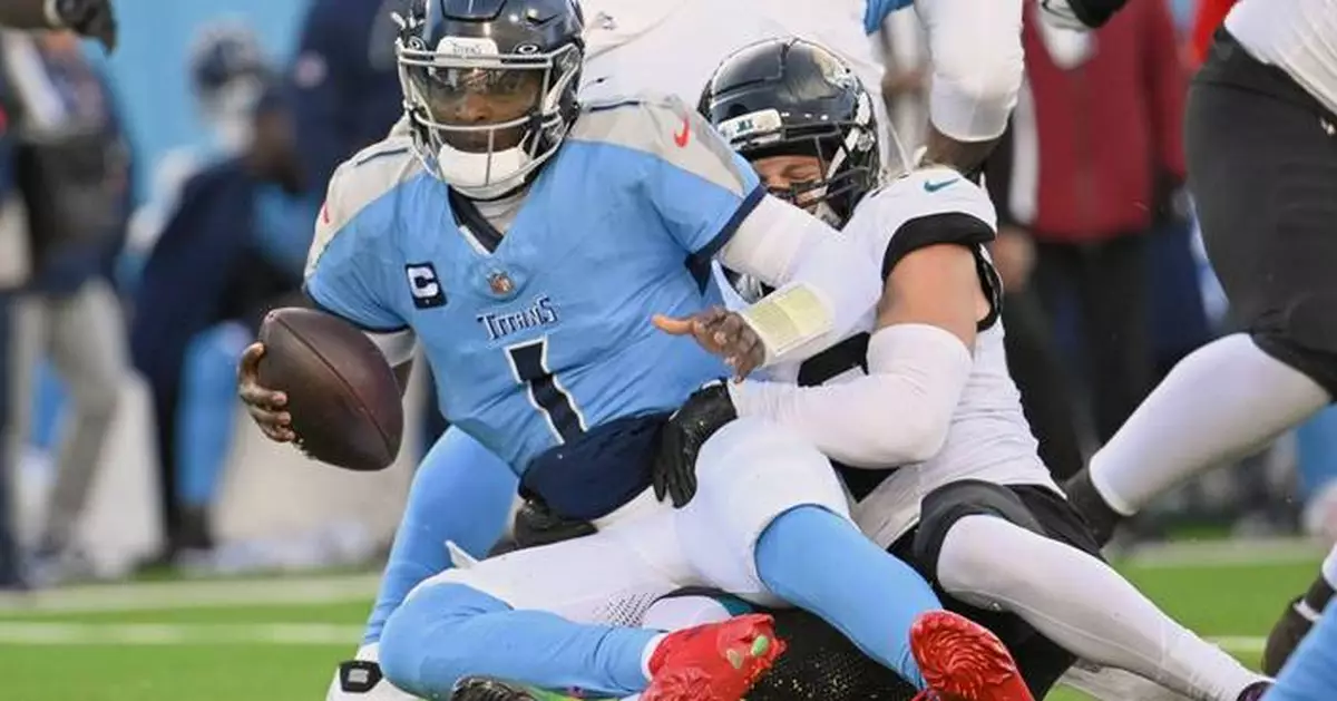 Cam Ward and Titans visit Shedeur Sanders and Browns in a matchup of rookie QBs