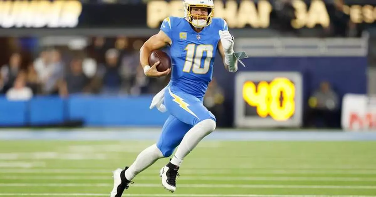 Chiefs face playoff elimination as Chargers aim for back-to-back 10-win seasons