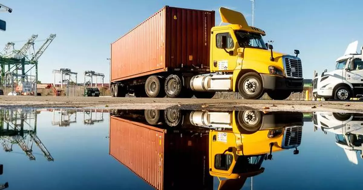 Immigrant truckers file suit over California's plans to revoke commercial driver's licenses