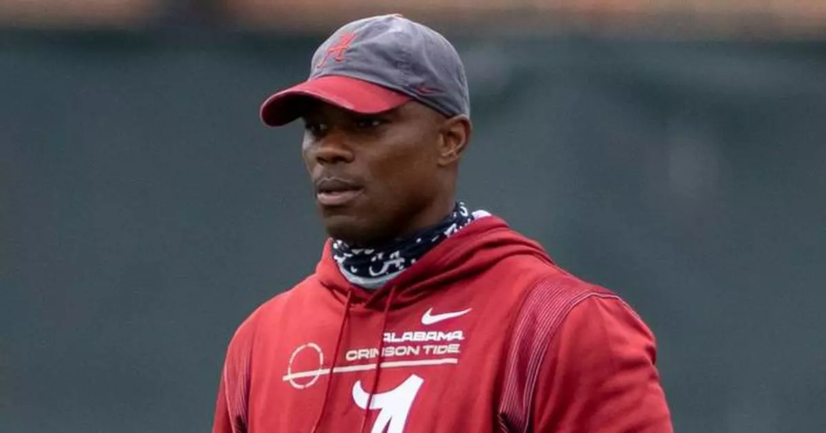 Texas A&amp;M promotes Holmon Wiggins to offensive coordinator