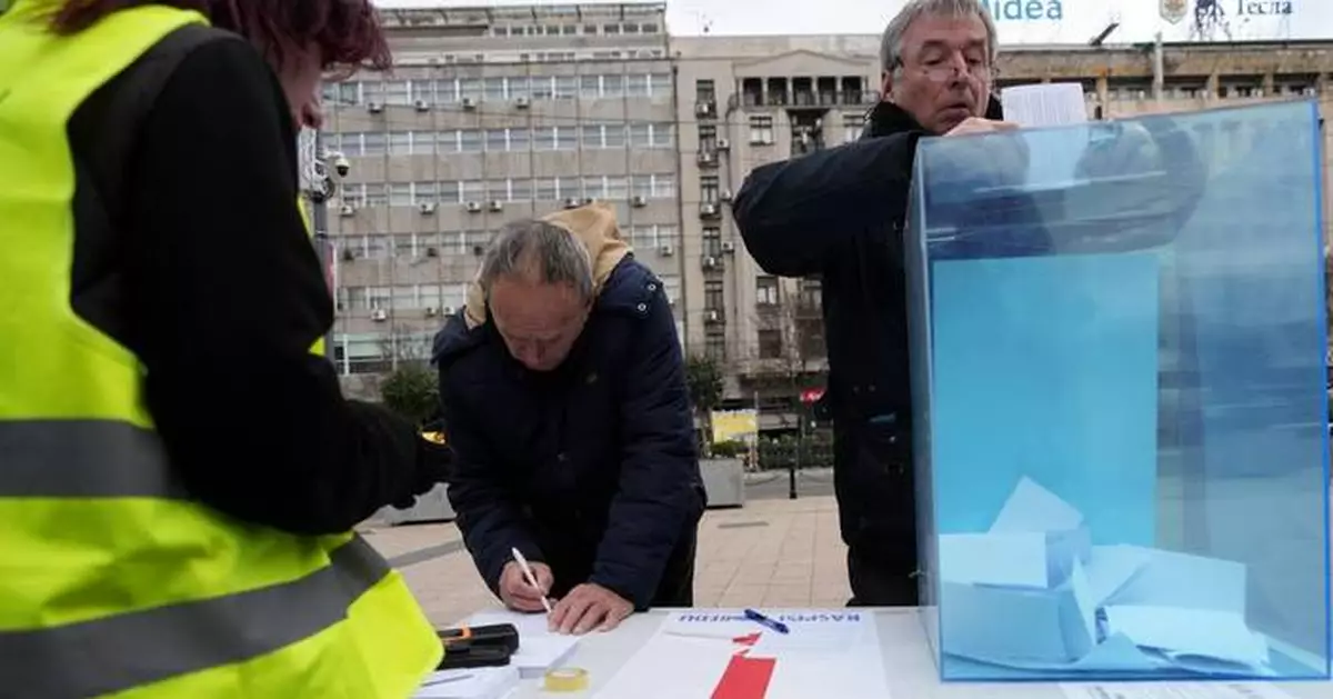 Protesting students in Serbia urge support for early election they hope will oust Vucic