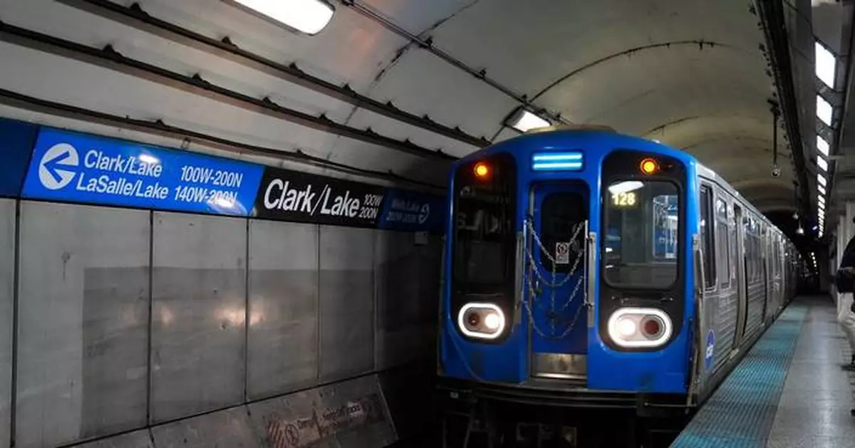 Chicago boosts transit police presence after renewed federal funding cut threat over crime