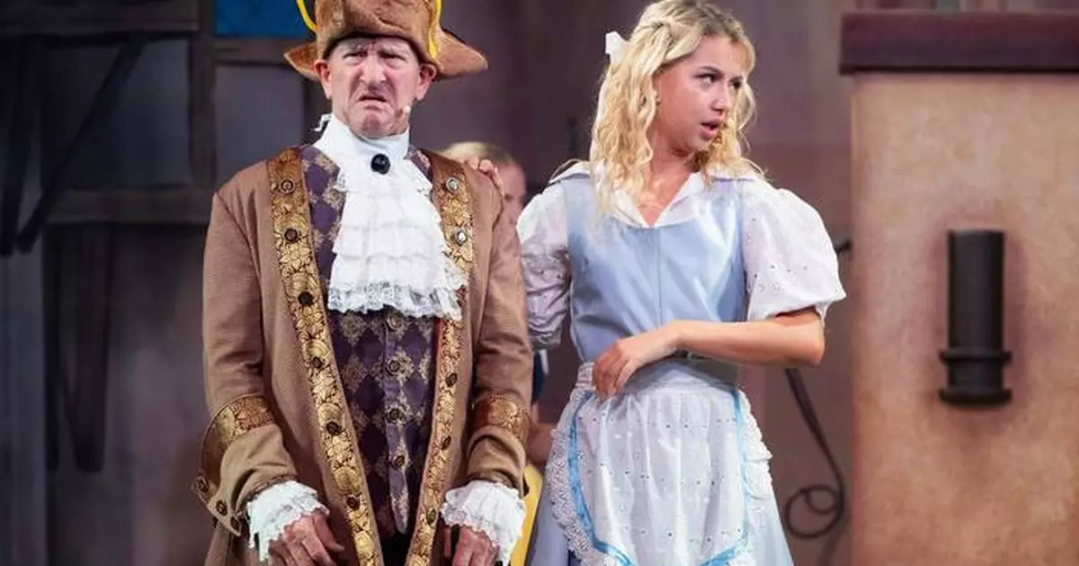 Stage jitters replace fear of falling in ‘Eddie the Eagle’s’ latest act