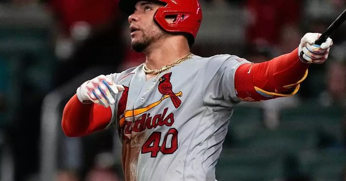 Red Sox acquire All-Star first baseman Willson Contreras from Cardinals for three young righties