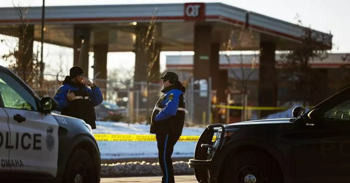 3 officers and a man have been wounded and a suspect killed in Omaha shootings