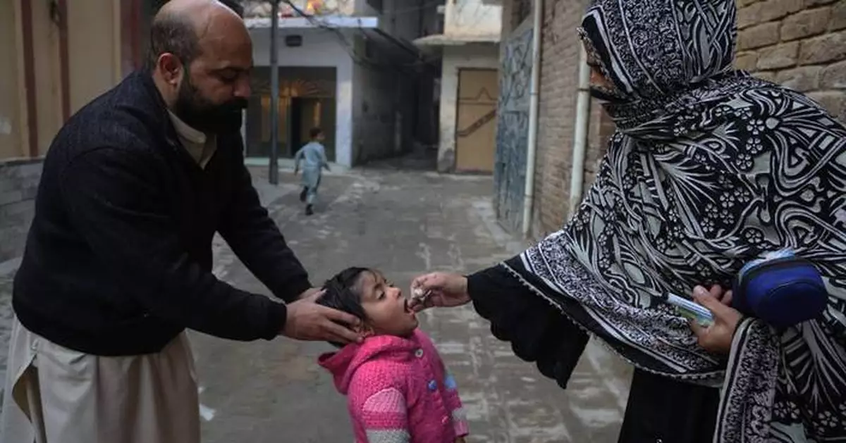Pakistan begins last anti-polio vaccination drive of the year after surge in new cases