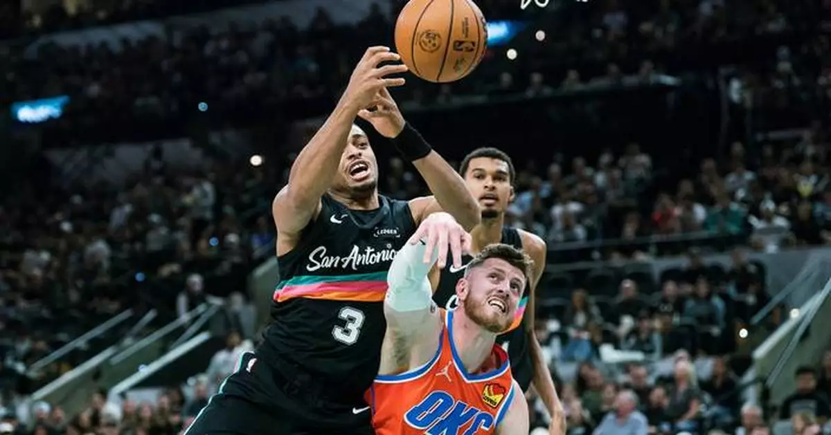 Spurs beat Thunder for second time in 10 days, storming to 130-110 victory behind Johnson, Castle