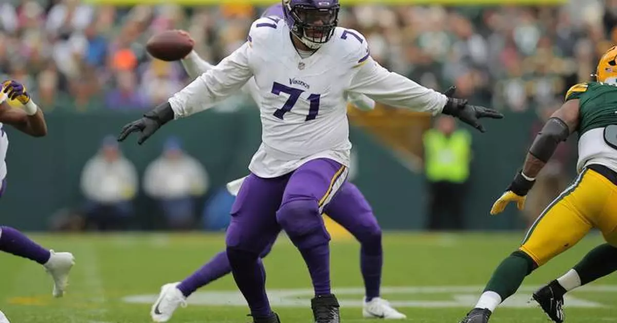 Vikings shut down left tackle Christian Darrisaw for the rest of the season as knee trouble lingers