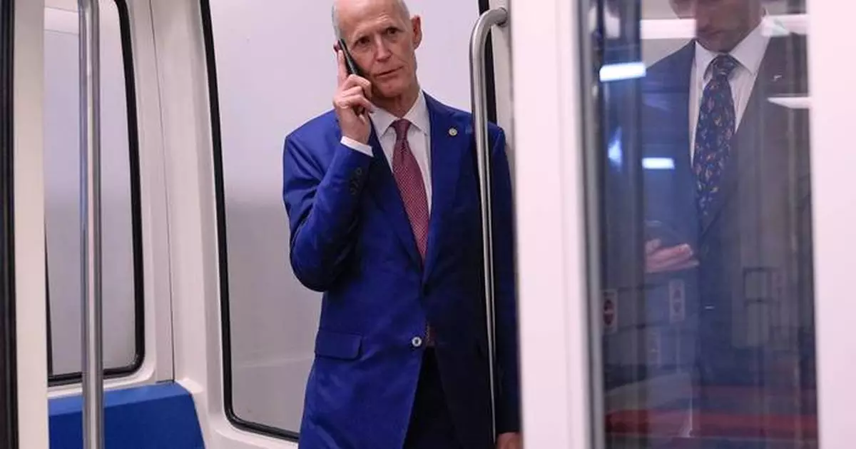 Florida congressional Republicans tell Trump to keep oil drilling off state's coasts