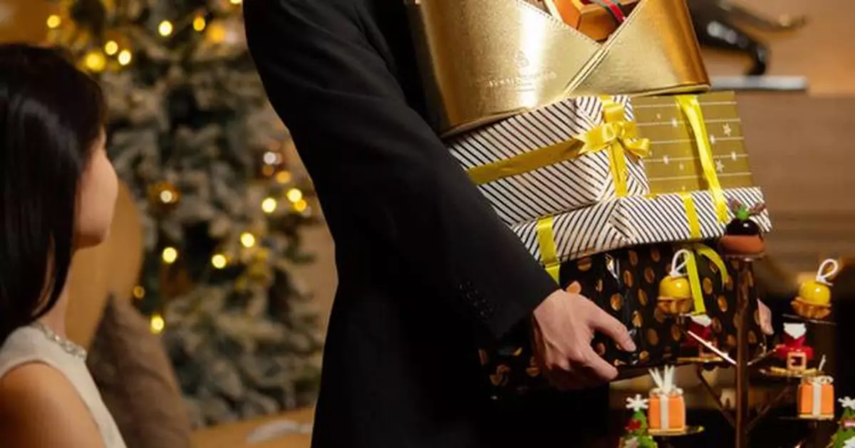 Four Seasons Hotel Tianjin Launches a Sparkling Festive Season