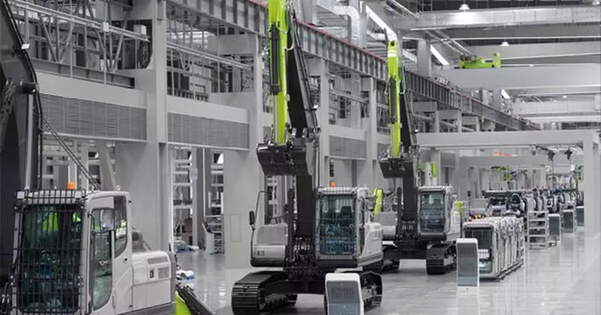 Zoomlion Recognized as Top-Tier Smart Factory at 2025 World Intelligent Manufacturing Conference