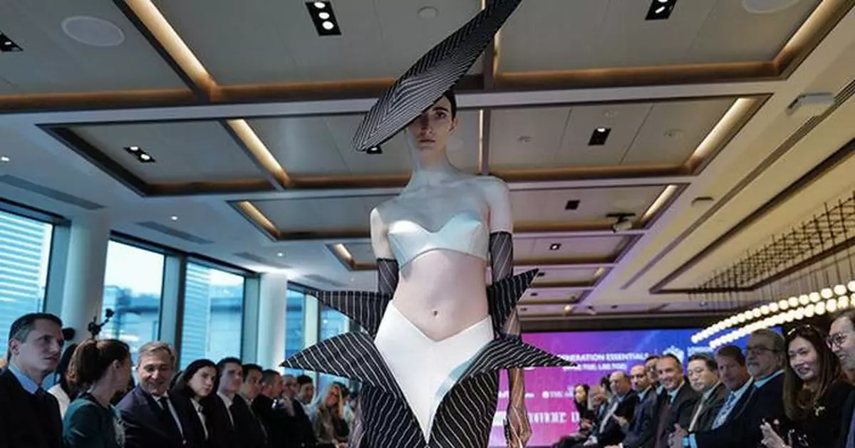 L'OFFICIEL, Subsidiary of The Generation Essentials Group, Hosts a Groundbreaking Fashion Show at the London Stock Exchange