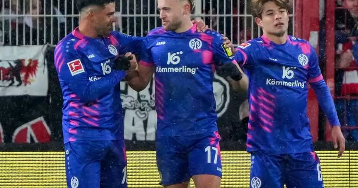 Stuttgart sweeps aside Leverkusen as snow hampers the Bundesliga