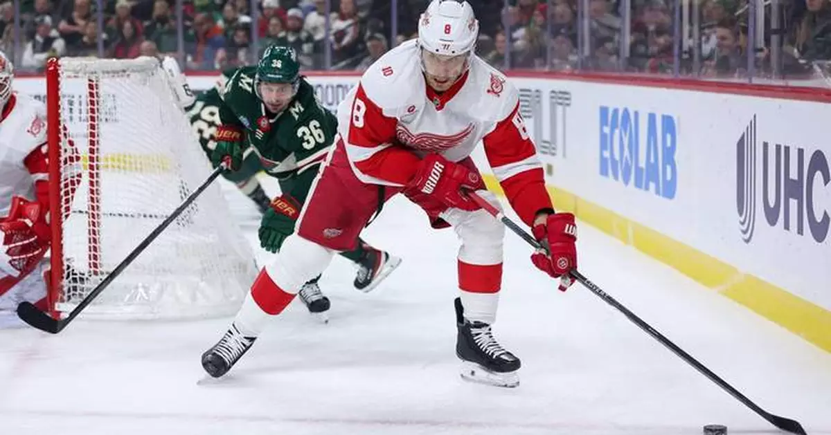 Detroit Red Wings sign Ben Chiarot to a 3-year, $11.55 million contract extension