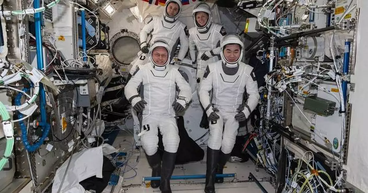 NASA sends 4 astronauts back to Earth in first medical evacuation