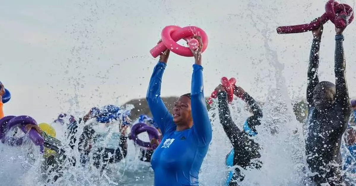 Photos show aquagym classes in Senegal helping people with reduced mobility