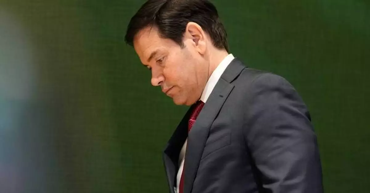 Judge warns Trump administration from changing plaintiffs immigration status in First Amendment case