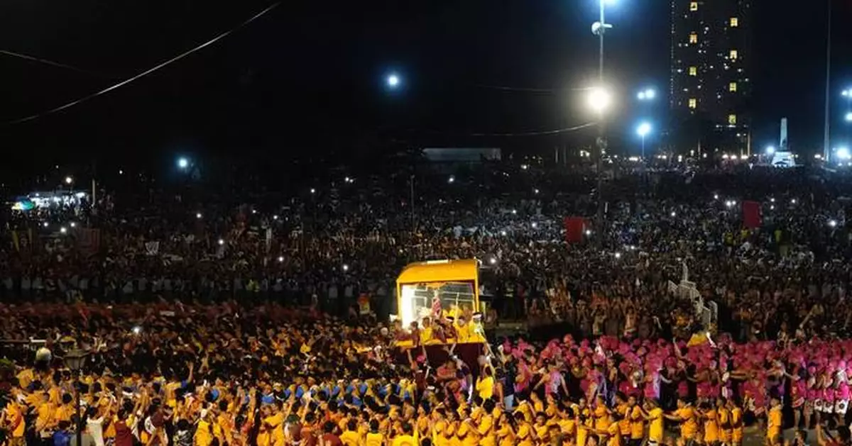 Filipino Catholics express outrage over corruption scandal during massive religious procession