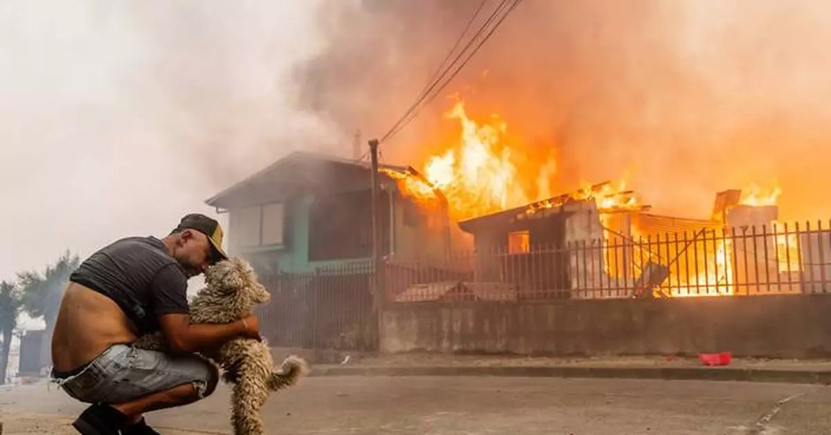 Photos show wildfires burning in Chile