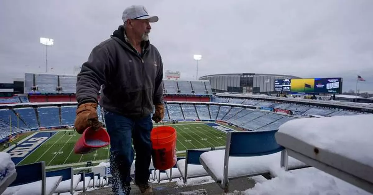 Bills fans brave snow, cold to celebrate final regular-season game at 53-year-old Highmark Stadium