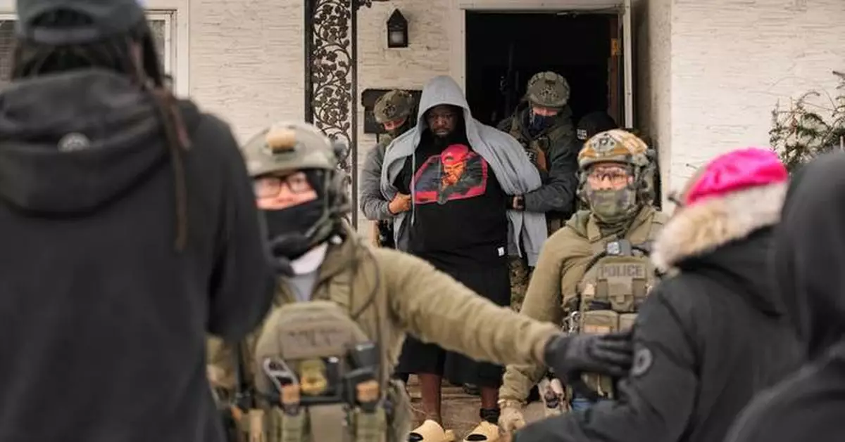 Immigrants often don't open the door to ICE, but that may no longer stop officers