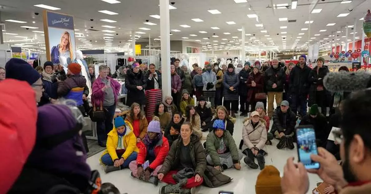 Minneapolis businesses struggle during Trump's immigration enforcement surge