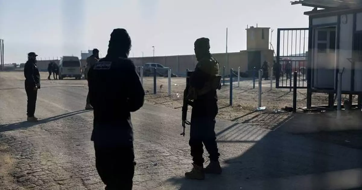 US military transfers first 150 Islamic State detainees from Syria to Iraq