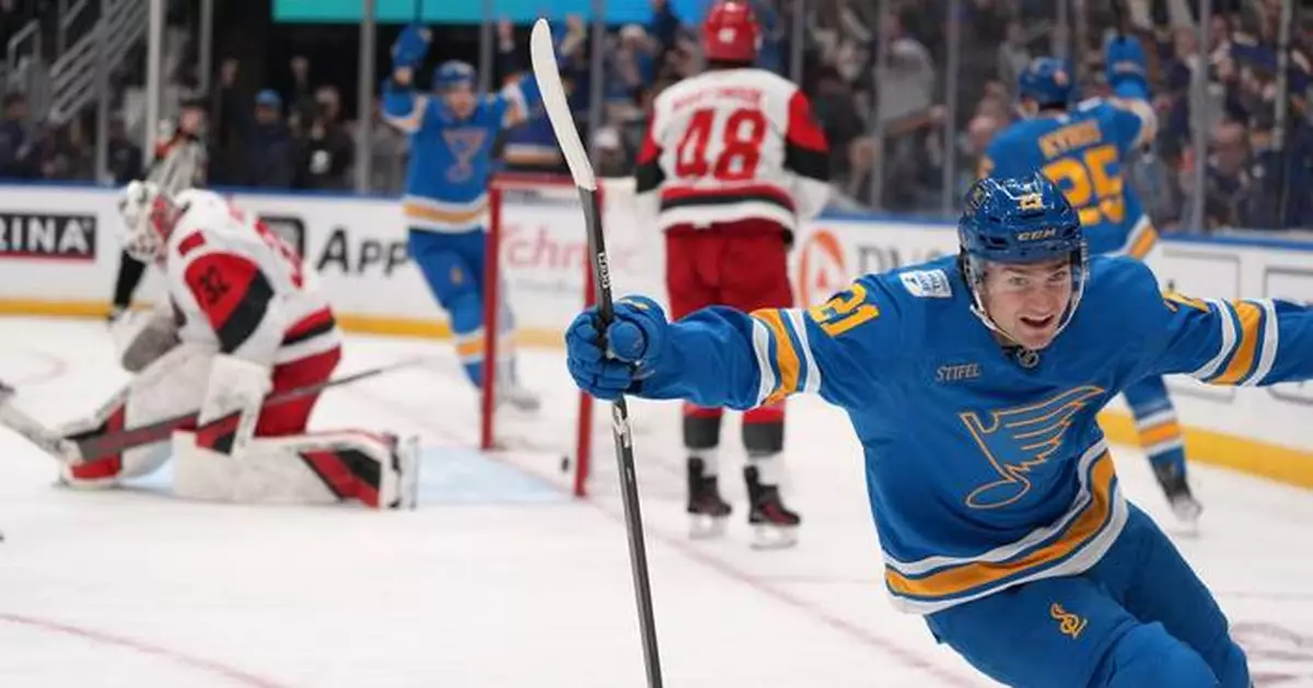 Blues snap 3-game skid with 3-0 win over Hurricanes