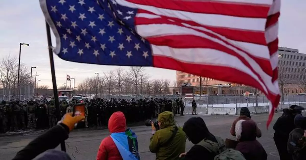 Army puts 1,500 soldiers on standby for possible Minnesota deployment, AP sources say