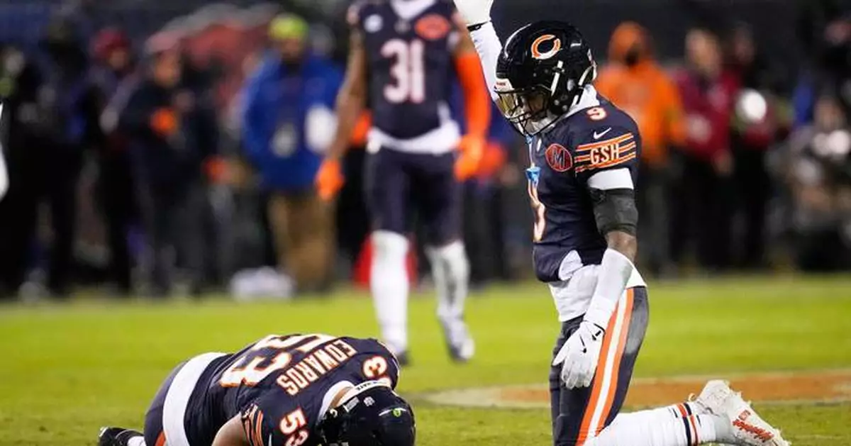 Bears linebacker T.J. Edwards to miss the rest of the season with leg injury