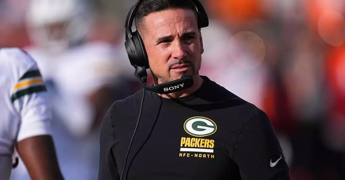 Packers sign Ridder to practice squad and remain noncommittal on plans for regular-season finale