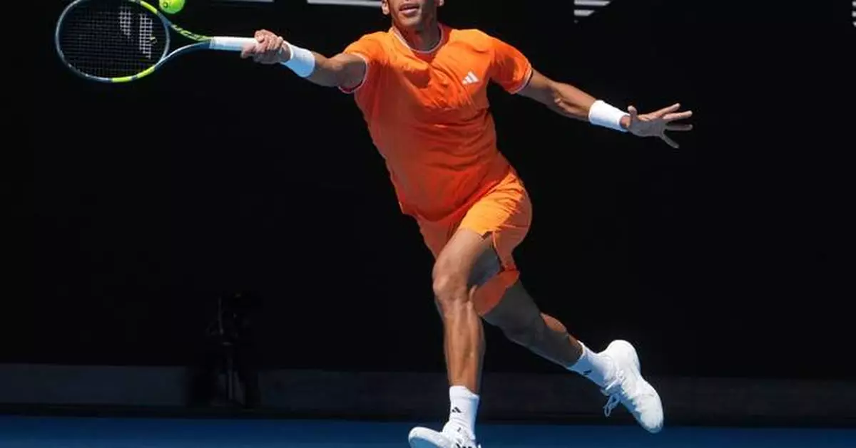 Canada's Stakusic leaves court in a wheelchair as Australian Open warms up