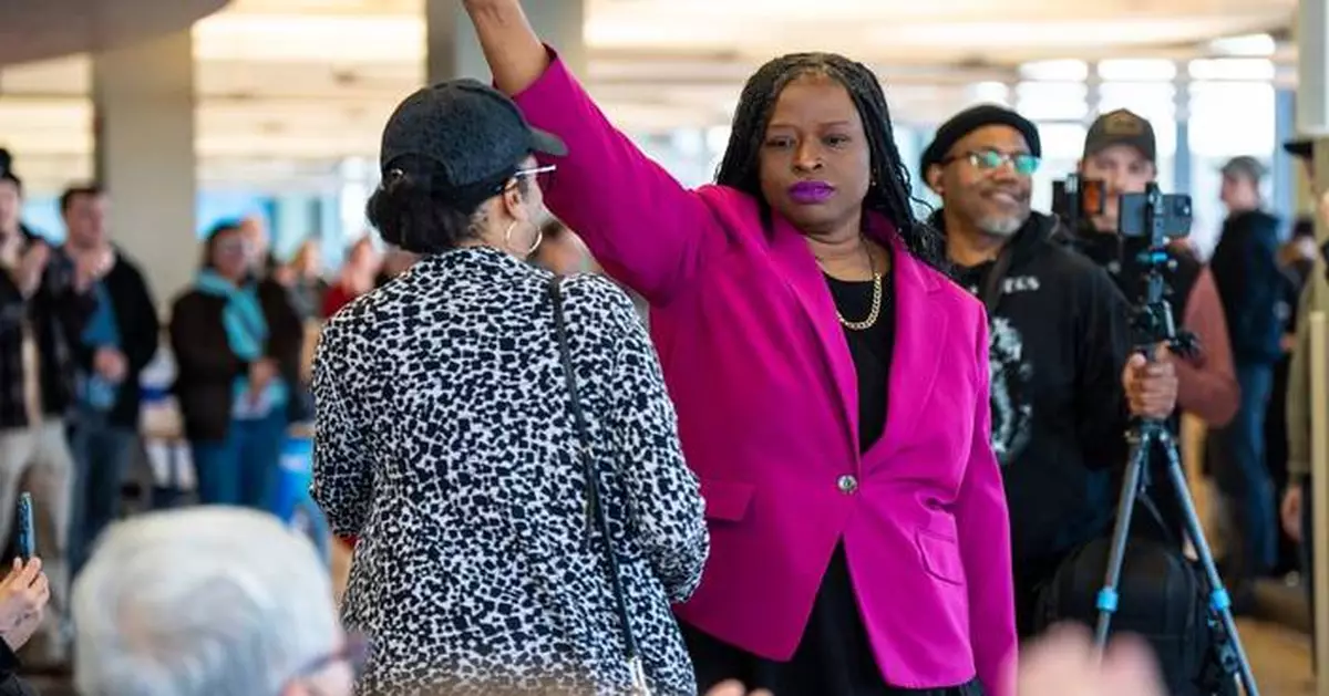 Minnesota activist releases video of arrest after manipulated White House version