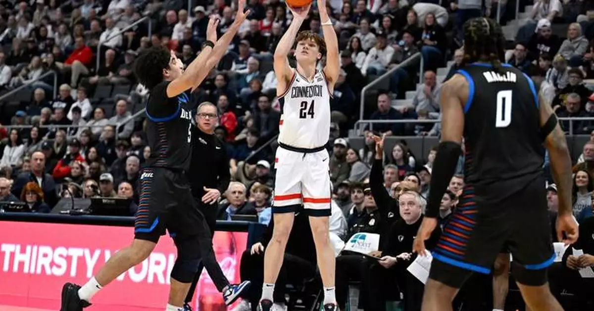 Newcomers fitting in for top-ranked UConn women and No. 3 UConn men's basketball programs