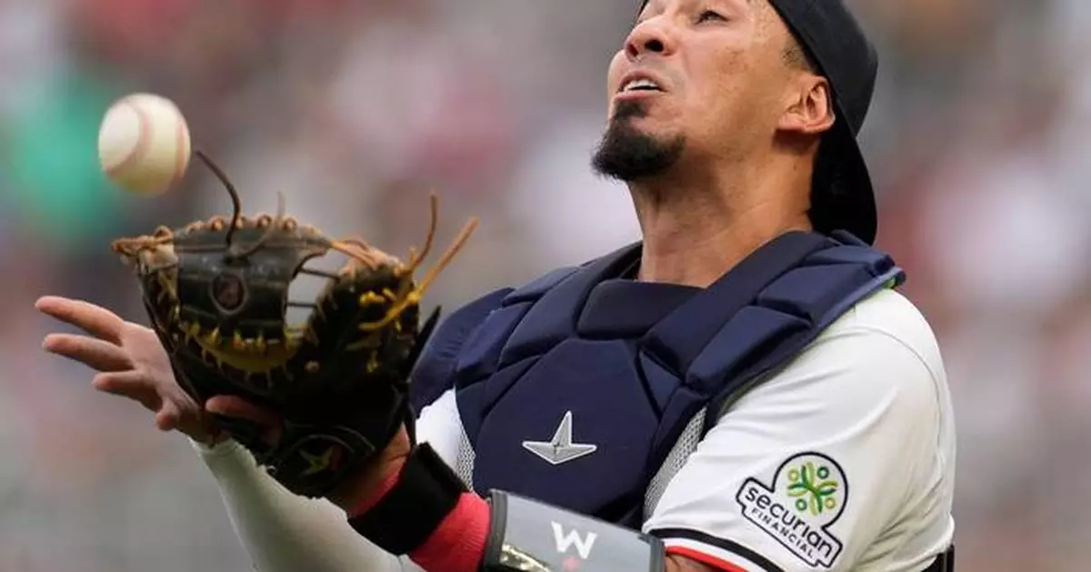 Mariners acquire catcher Jhonny Pereda from Twins for cash