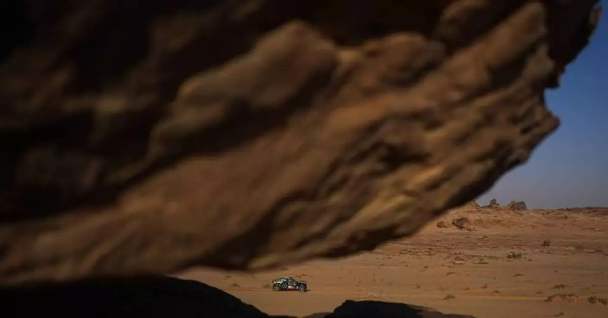 Guthrie wins second Dakar Rally stage after Roma penalty and Sanders regains bike lead