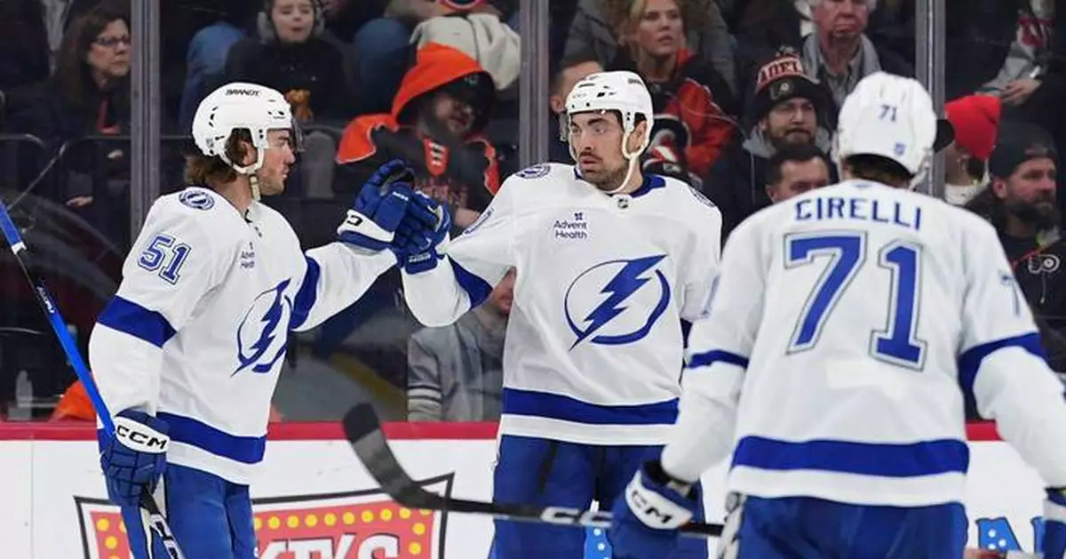 Kucherov scores on 1st 2 shots, Lightning beat Flyers 7-2 for 9th straight win