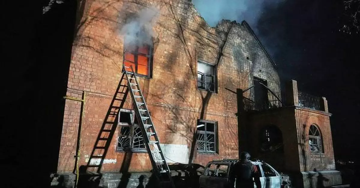 Russia uses its new ballistic missile in a major attack on Ukraine and a warning to West