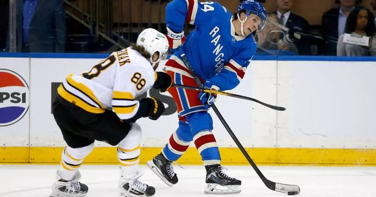 Forward David Pastrnak becomes 6th Bruins player to reach 900 career points