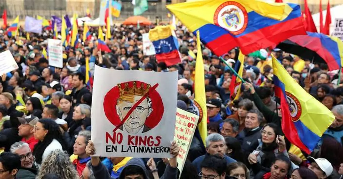 Trump invites Colombian president to White House after threatening his country with military strike