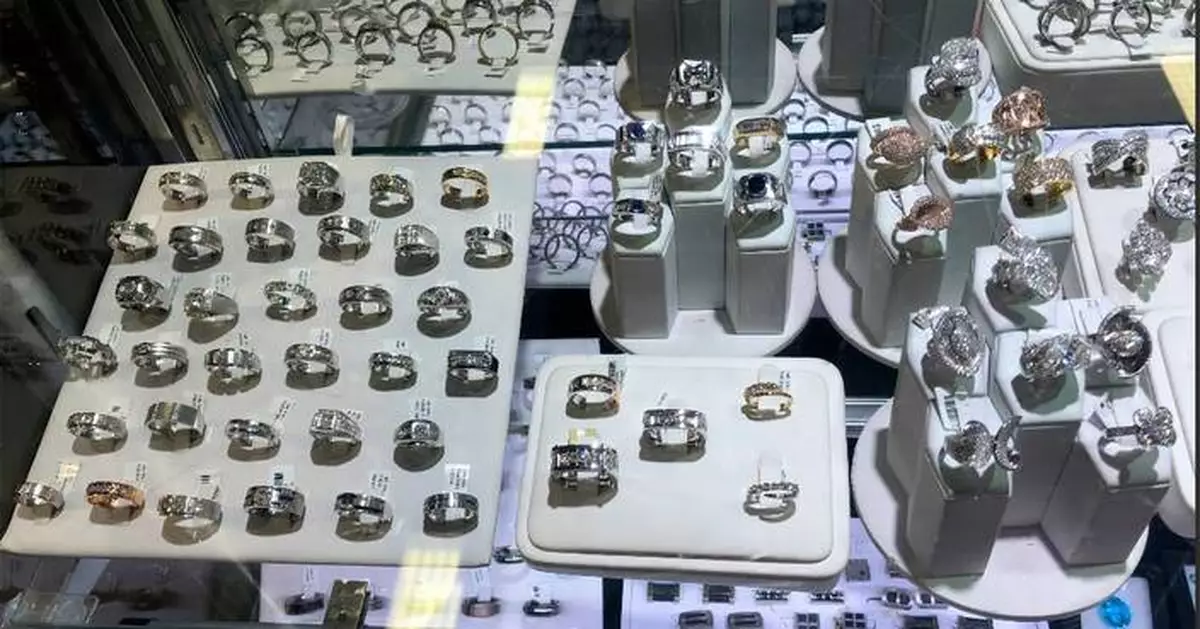 Immigration officials allow suspect in $100M jewelry heist to self deport, avoiding trial